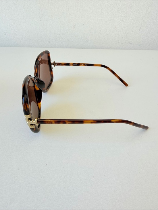 Tory Burch Tortoiseshell Sunglasses TY9063U with Orange Case main image 5